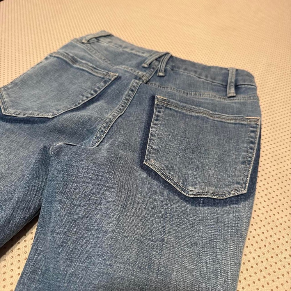 Good American Distressed Skinny Jeans 00/24‎